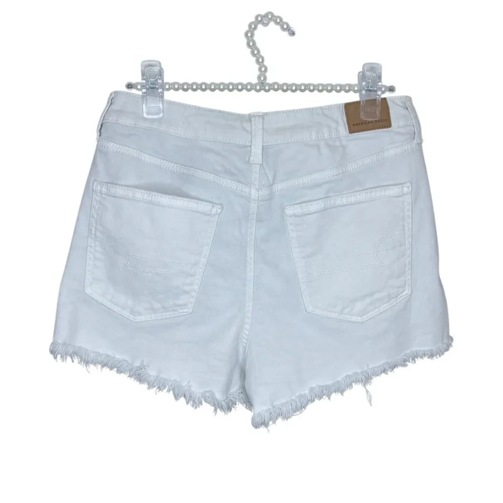 American Eagle Size 6 White Distressed Super Stretch High Rise Mom Jean Shorts - Picture 2 of 5